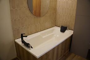 ONE APARTMENTS LLERAS