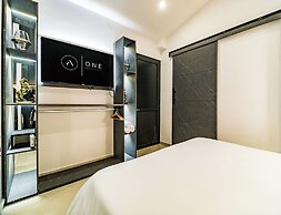 ONE APARTMENTS LLERAS
