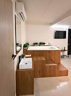 ONE APARTMENTS LLERAS