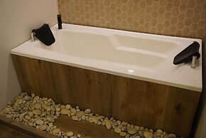 ONE APARTMENTS LLERAS