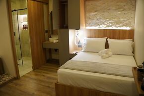 ONE APARTMENTS LLERAS