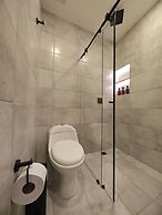 ONE APARTMENTS LLERAS