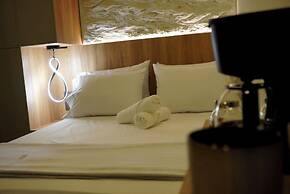 ONE APARTMENTS LLERAS