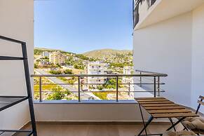 Luxury Studio With Free Parking