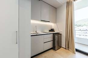 Luxury Studio With Free Parking