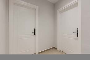 Luxury Studio With Free Parking