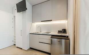Luxury Studio With Free Parking