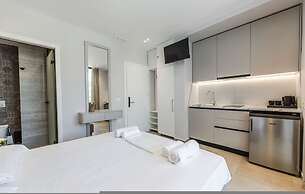 Luxury Studio With Free Parking