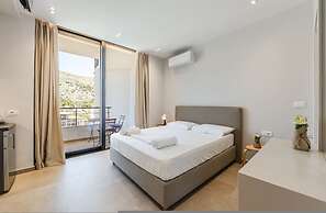 Luxury Studio With Free Parking