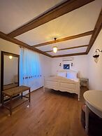 guesthouse by west