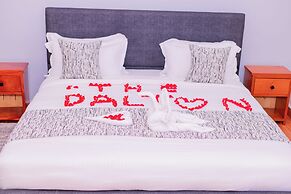 THE DALTON GRAND HOTEL
