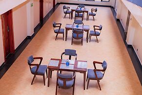THE DALTON GRAND HOTEL