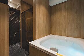 Luminoso Boutique Hotel