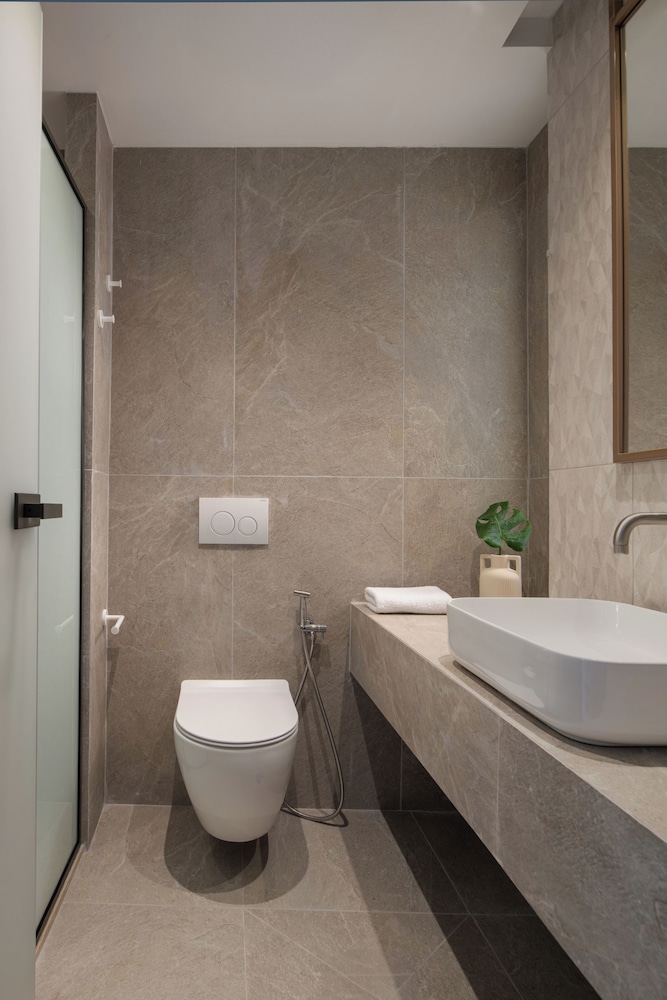 Olenia Suites