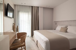 Olenia Suites