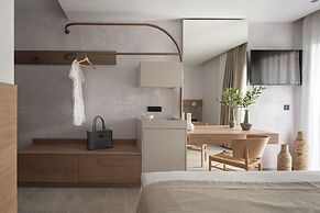 Olenia Suites
