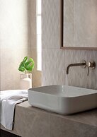 Olenia Suites