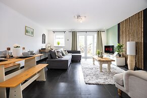 Relaxing 4BR Near City Centre