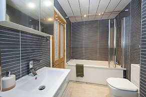 Relaxing 4BR Near City Centre