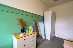 Relaxing 4BR Near City Centre
