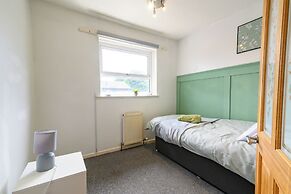 Relaxing 4BR Near City Centre