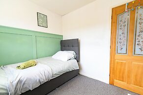 Relaxing 4BR Near City Centre