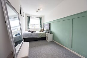 Relaxing 4BR Near City Centre