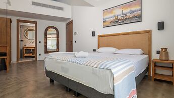 Moon Alaçatı adults only