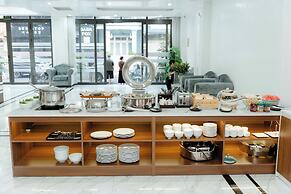 TQ Helios Hotel & Apartment