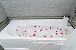 TQ Helios Hotel & Apartment