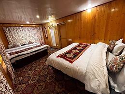 Hotel Bright Palace