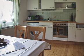 Apartment With Mountain View