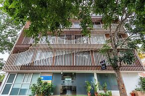 Hotel Acacia Yelahanka
