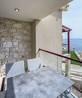 Elpiniki Luxury Rooms