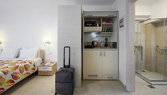 Elpiniki Luxury Rooms