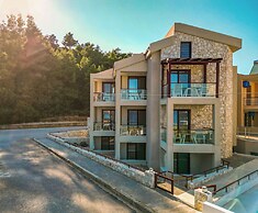 Elpiniki Luxury Rooms