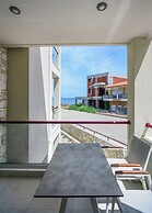 Elpiniki Luxury Rooms