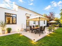 Airport Messe Apartments