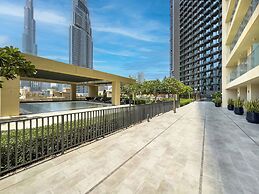 Panoramic Burj Khalifa View by Propigo