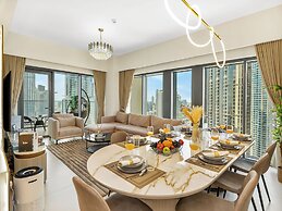 Panoramic Burj Khalifa View by Propigo