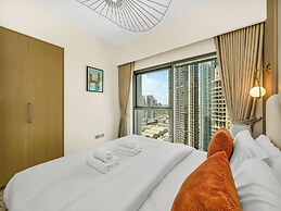 Panoramic Burj Khalifa View by Propigo
