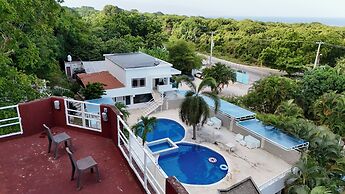 DAYMOND BLUE TROPICAL LODGE
