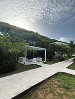 DAYMOND BLUE TROPICAL LODGE