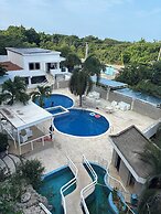 DAYMOND BLUE TROPICAL LODGE