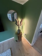 Cumbernauld Apartment With 3 Bedrooms