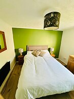Cumbernauld Apartment With 3 Bedrooms