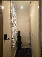 Charming Wolverhampton Apartment With Private Entrance