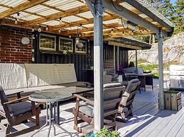 5 Star Holiday Home in Stromstad