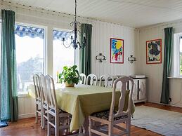 5 Star Holiday Home in Stromstad