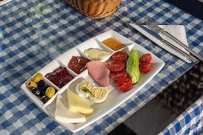Tuna Butik Otel